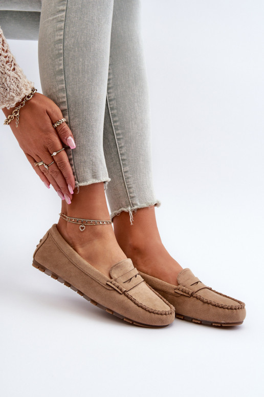 Klassiek model damesmocassins gemaakt van suède beige Glimris