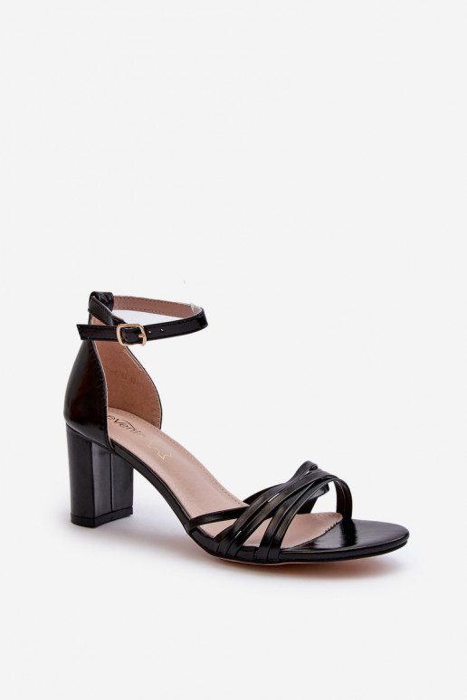 Sandalen met hak met bandjes in de kleur zwart Enitia Sandalen met hak met bandjes in de kleur zwart Enitia
