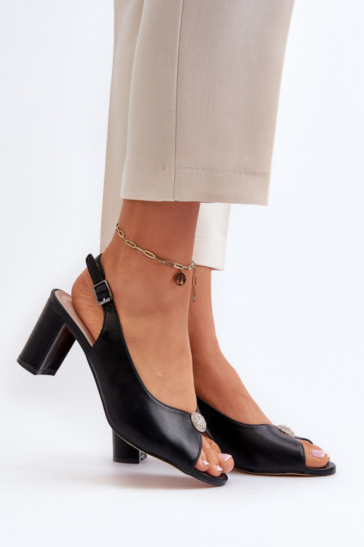 Elegante stijl sandalen met hakken met ornamenten in de zwarte kleur Trasea