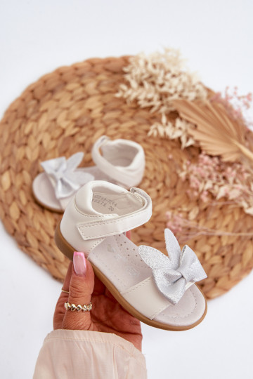 Kindersandalen met linten met zelfklevende sluitingen in witte Wistala 2