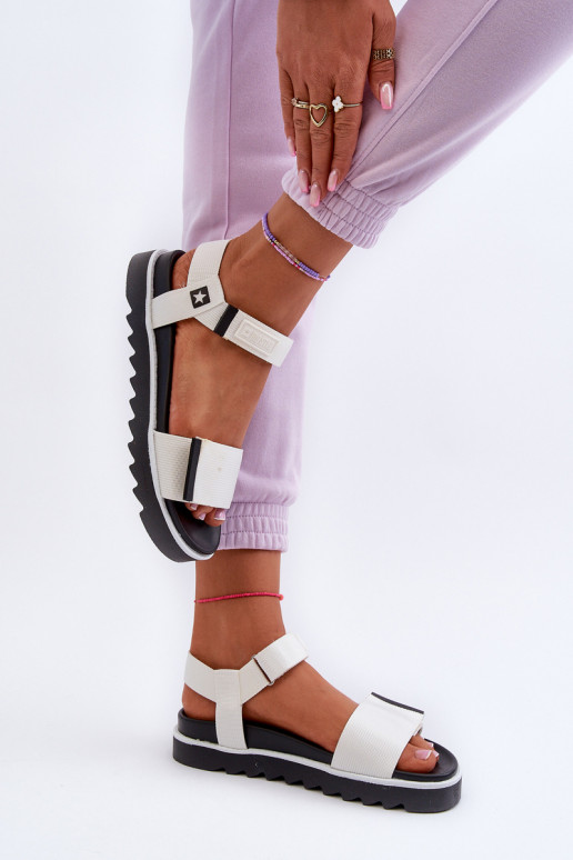 Damessandalen met platform Big Star NN274777 witte kleur