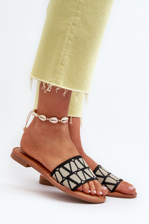 Damesslippers met brede hakken in de kleur zwart Traivea