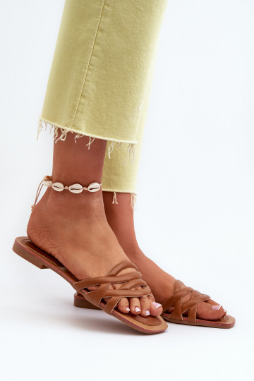 Dames slippers van kunstleer met brede hakken bruine kleur Moldela 2