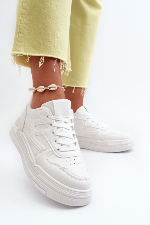 Sneakers model schoenen met een platform gemaakt van eco-leer in de witte kleur Lynnette Sneakers model schoenen met een platform gemaakt van eco-leer in de witte kleur Lynnette