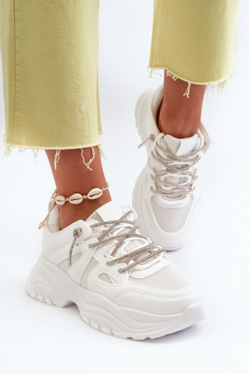 Sneakers model schoenen met modieuze massieve zool in witte kleur Relissa