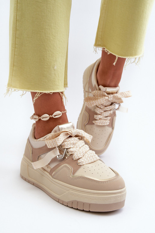 Sneakers model schoenen met een platform gemaakt van eco leer beige Moun Sneakers model schoenen met een platform gemaakt van eco leer beige Moun