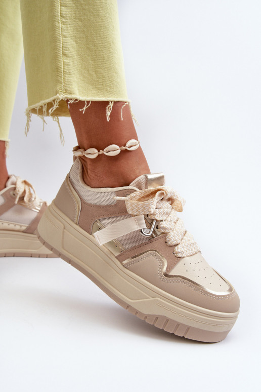 Sneakers model schoenen met een platform gemaakt van eco leer beige Moun Sneakers model schoenen met een platform gemaakt van eco leer beige Moun