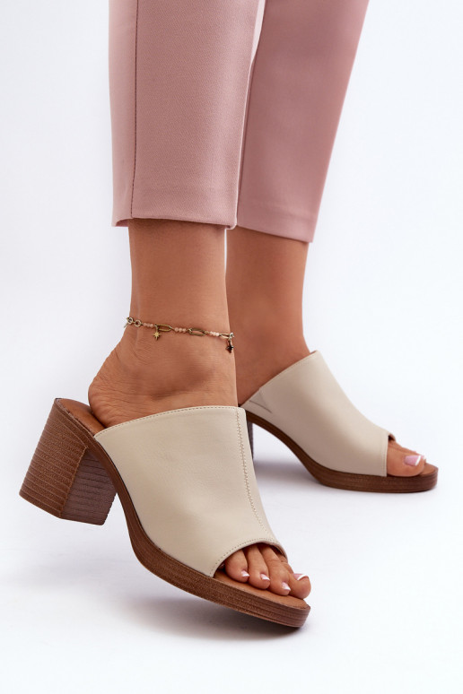 Elegante stijl Damespantoffels met hakken beige kleur Varnila Elegante stijl Damespantoffels met hakken beige kleur Varnila