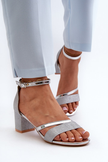 Ploemis glanzende sandalen met lage hak in zilver