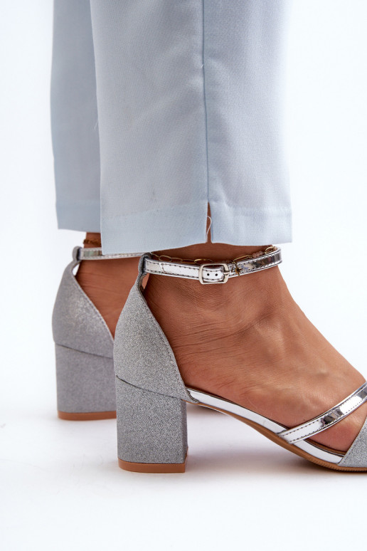 Ploemis glanzende sandalen met lage hak in zilver Ploemis glanzende sandalen met lage hak in zilver