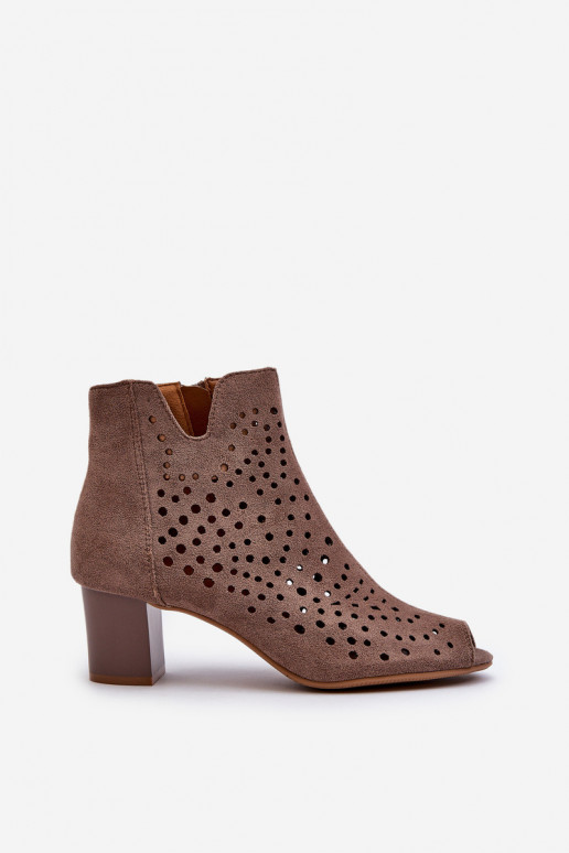 Opengewerkte dameslaarzen van biologisch suède met hoge hak en open neus Bruin Halania