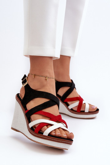 Plateausandalen met bandjes in de kleur zwart Ellen