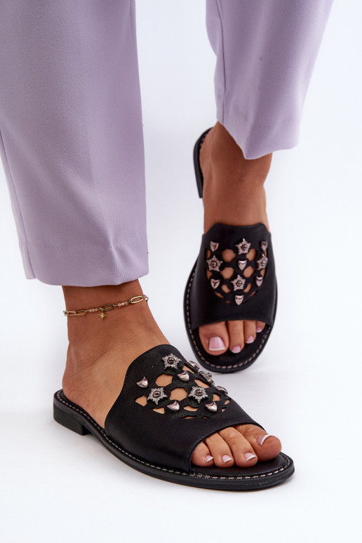 met glans Damessandalen met mooie details S.Barski KV27-063 zwarte kleur met glans Damessandalen met mooie details S.Barski KV27-063 zwarte kleur