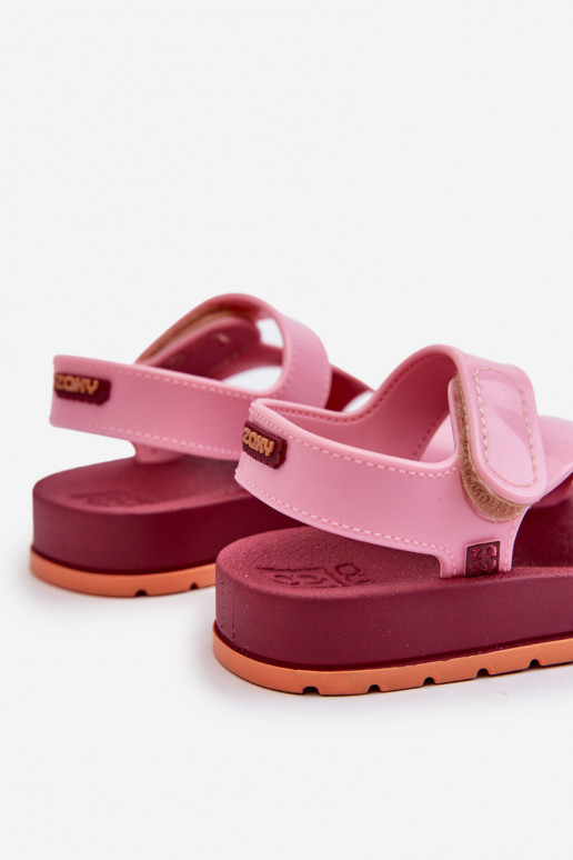 Kindersandalen met zelfklevende sluitingen LL385001 roze kleur