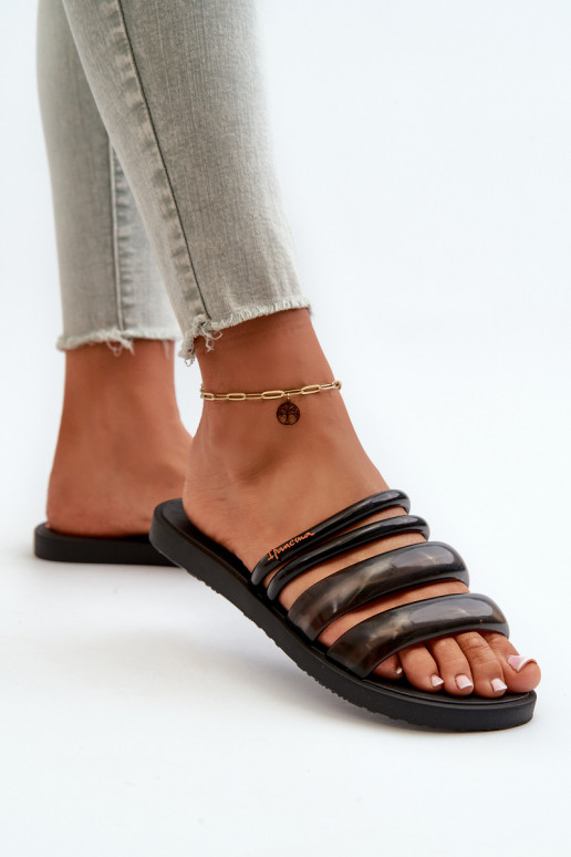 Platte rubberen damesslippers 26727 Ipanema Puffer Tiras Fem zwarte kleur