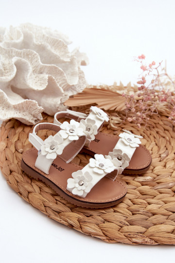 Gelakte kindersandalen Ozdobione met bloemmotieven Tinette in wit