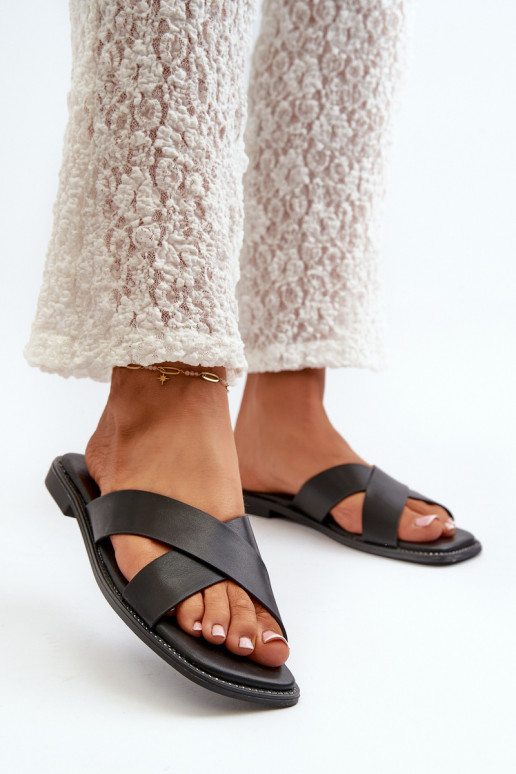 Damesslippers met brede hakken gemaakt van ecoleer S.Barski KV27-002 zwarte kleur