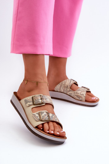 Comfortabele damesslippers met gespen Inblu CP000045 goudkleur