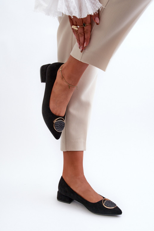 Schoenen met lage hak Z gemaakt van eco-suède S.Barski KV27-037 zwarte kleur