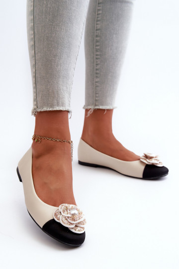 Ballerina's Dames Eco-leer met sierlijke Detalem beige Divinella