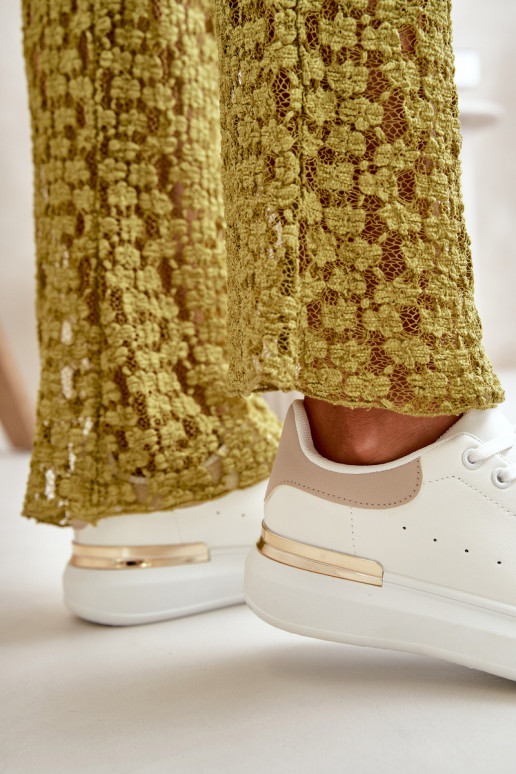 Lage vrijetijdsschoenen met een platform gemaakt van eco-leer Wit-zandkleur Nevelena