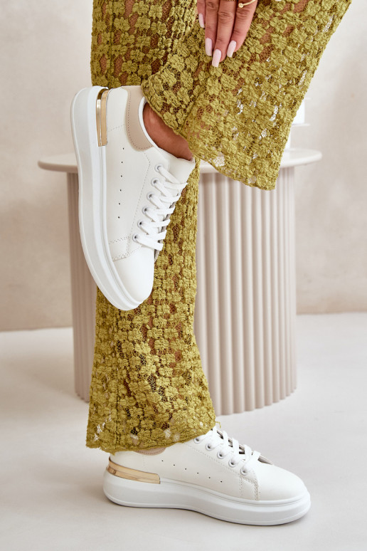 Lage vrijetijdsschoenen met een platform gemaakt van eco-leer Wit-zandkleur Nevelena