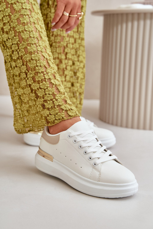 Lage vrijetijdsschoenen met een platform gemaakt van eco-leer Wit-zandkleur Nevelena