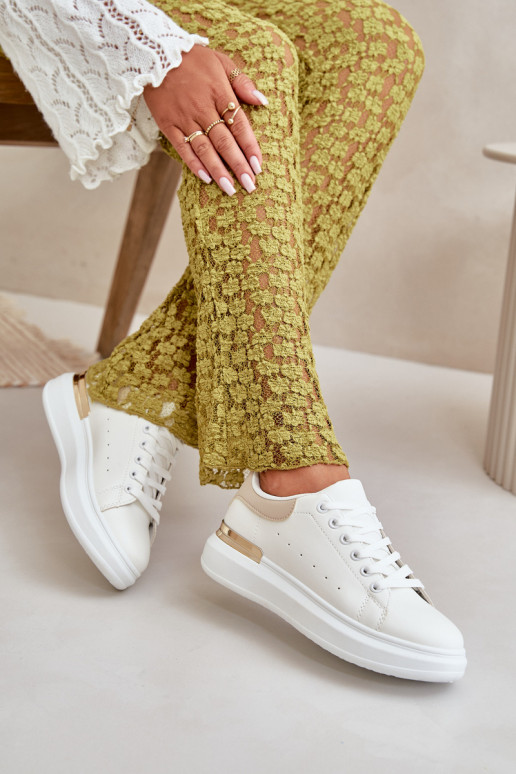 Lage vrijetijdsschoenen met een platform gemaakt van eco-leer Wit-zandkleur Nevelena