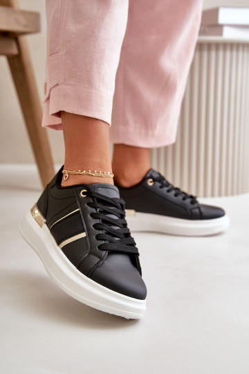 Dit zijn hoogwaardige sneakers-modelschoenen voor dames met een platform gemaakt van eco-leer in zwarte kleur in Nevis