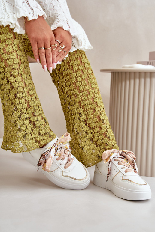 Sneakers model schoenen Dames met plateau Met decoratieve veters in de kleur wit Mistra Sneakers model schoenen Dames met plateau Met decoratieve veters in de kleur wit Mistra