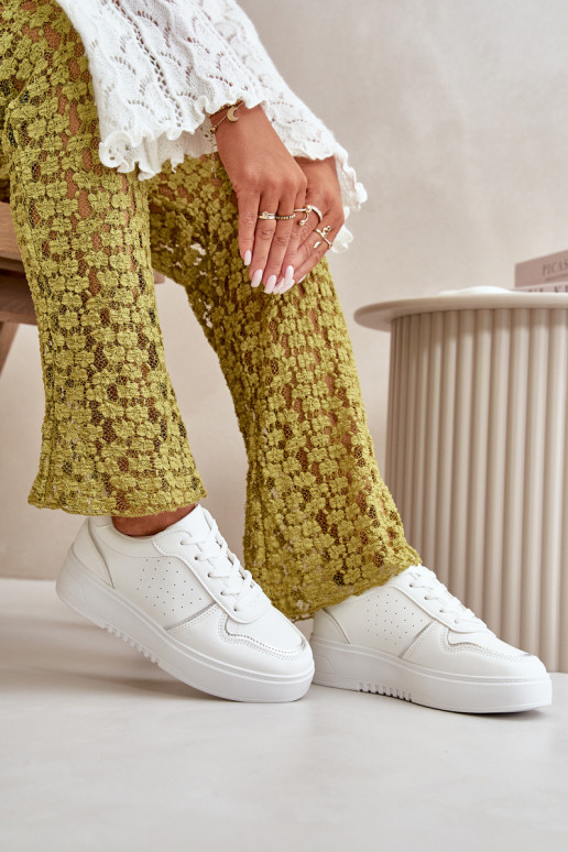 Sneakers model schoenen Dames met plateau Met decoratieve veters in de kleur wit Mistra Sneakers model schoenen Dames met plateau Met decoratieve veters in de kleur wit Mistra