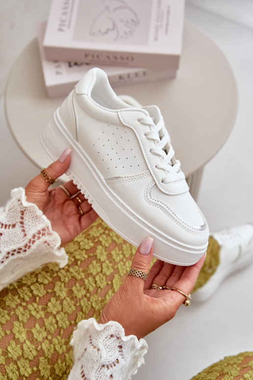 Sneakers model schoenen Dames met plateau Met decoratieve veters in de kleur wit Mistra Sneakers model schoenen Dames met plateau Met decoratieve veters in de kleur wit Mistra