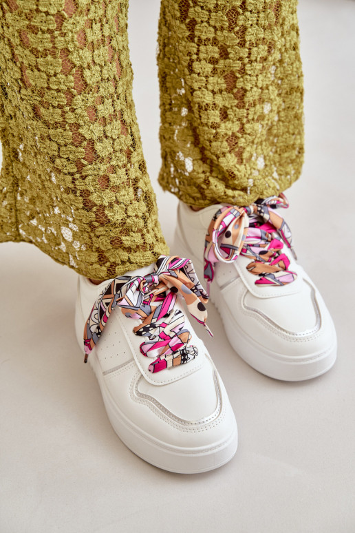 Sneakers model schoenen Dames met plateau Met decoratieve veters in de kleur wit Mistra Sneakers model schoenen Dames met plateau Met decoratieve veters in de kleur wit Mistra