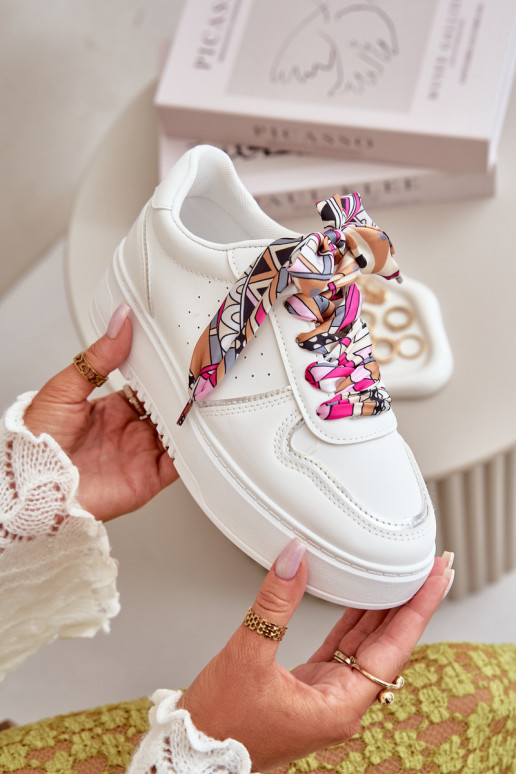 Sneakers model schoenen Dames met plateau Met decoratieve veters in de kleur wit Mistra Sneakers model schoenen Dames met plateau Met decoratieve veters in de kleur wit Mistra