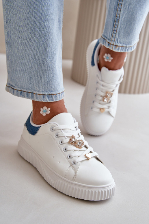 sneakers met platte zolen gemaakt van eco-leer Z Pryznakami Wit-blauwe kleur Cillione sneakers met platte zolen gemaakt van eco-leer Z Pryznakami Wit-blauwe kleur Cillione