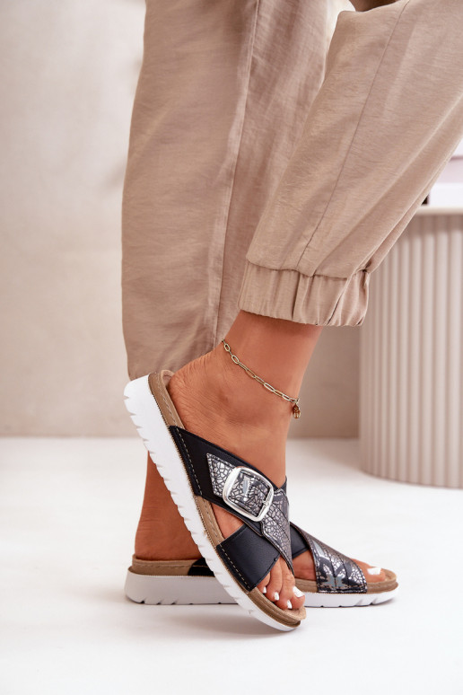 Comfortabele damespantoffels met gespen Inblu CN000032 kleur zwart