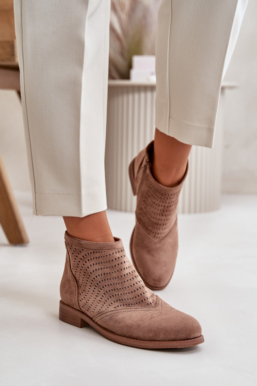 Dameslaarzen met brede hakken met opengewerkte elementen bruine kleur S.Barski HY42-076