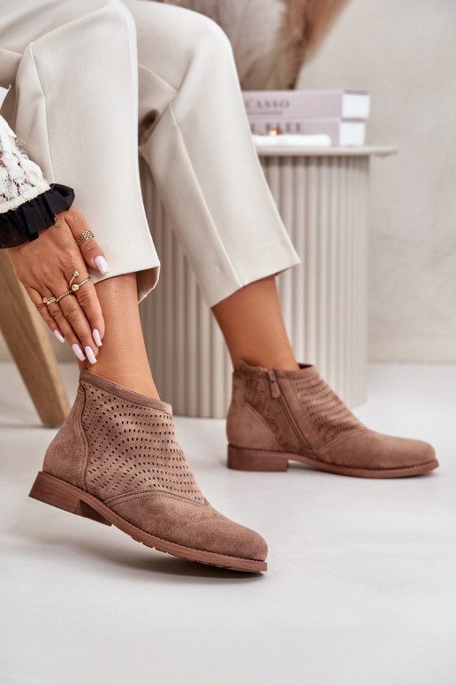 Dameslaarzen met brede hakken met opengewerkte elementen bruine kleur S.Barski HY42-076