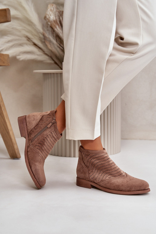 Dameslaarzen met brede hakken met opengewerkte elementen bruine kleur S.Barski HY42-076