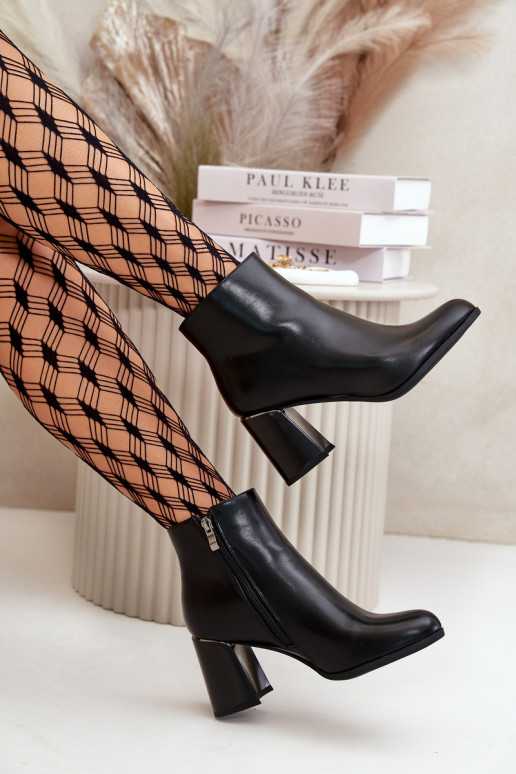 Gladde dameslaarzen Z gemaakt van eco-suède verwarmd in de zwarte kleur Milisea