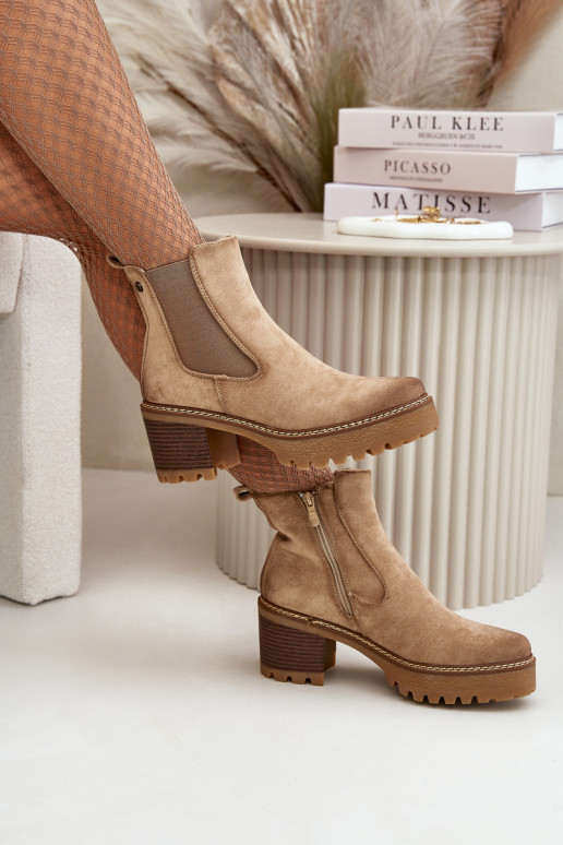 Dameslaarzen verwarmd met hakken gemaakt van eco-suède beige Irissinae Dameslaarzen verwarmd met hakken gemaakt van eco-suède beige Irissinae