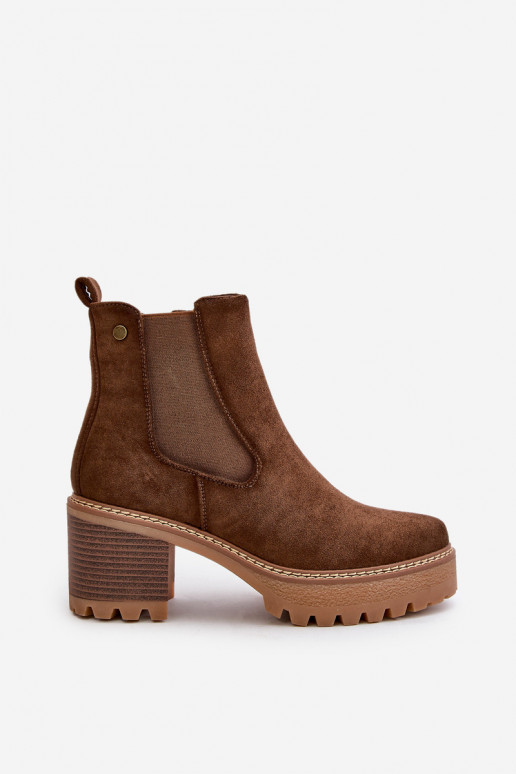 Dameslaarzen verwarmd met hakken gemaakt van eco-suède in de bruine kleur Irissinae