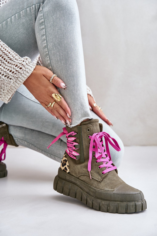 Dameslaarzen met platform Met sierlijk Vetersluitingm met luipaardbontpatronen groene kleur Edidda Dameslaarzen met platform Met sierlijk Vetersluitingm met luipaardbontpatronen groene kleur Edidda