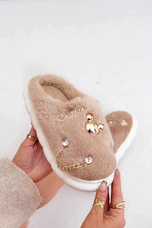met bont Slippers Z Przypinkami beige Ivelfedi met bont Slippers Z Przypinkami beige Ivelfedi