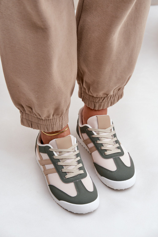 Laag Sneakers Vrijetijdsschoenen beige-groene kleur Eezore