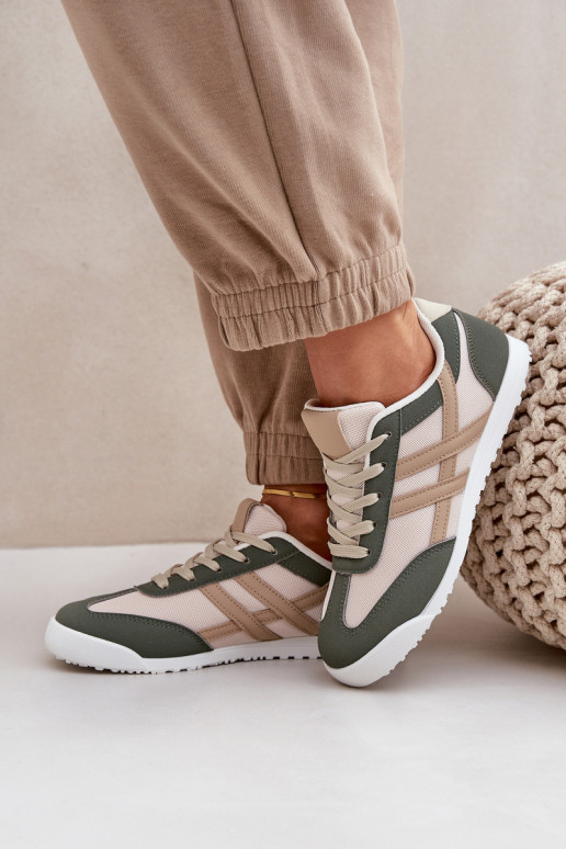 Laag Sneakers Vrijetijdsschoenen beige-groene kleur Eezore