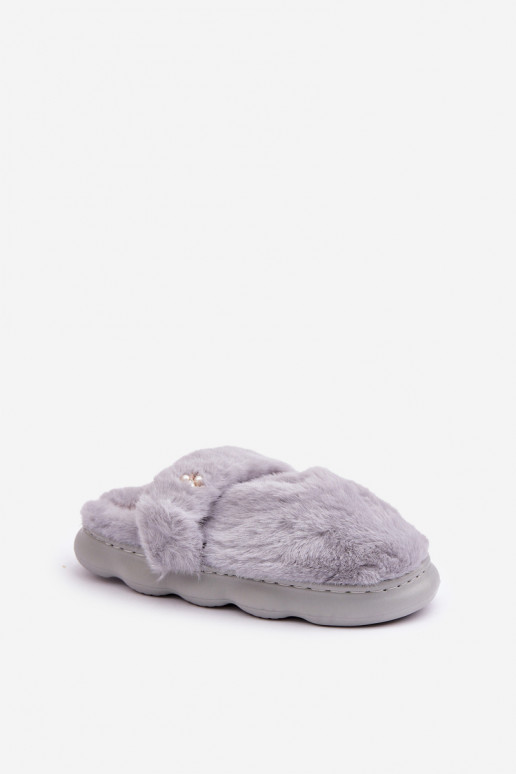 Dames slippers met bont en broche in grijs Primaria