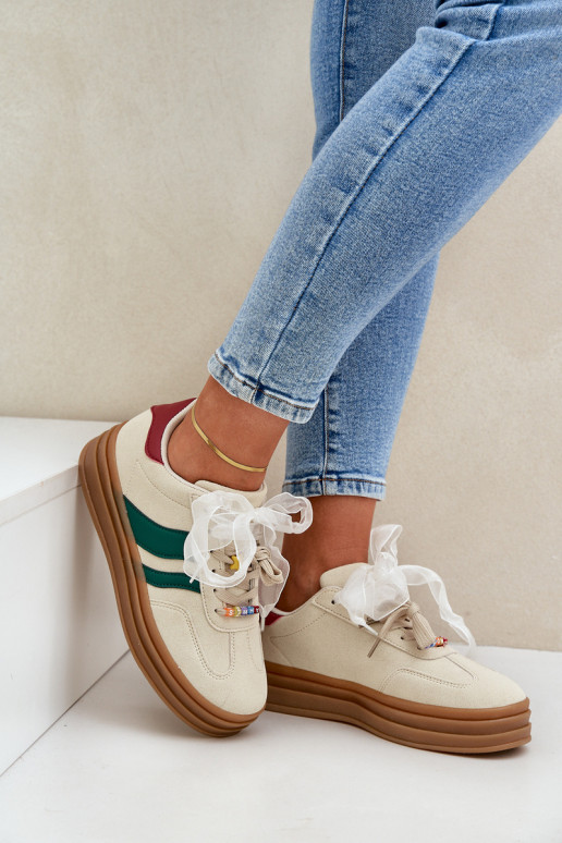 Sneakers model schoenen Dames Z Przypinkami beige Jariana Sneakers model schoenen Dames Z Przypinkami beige Jariana