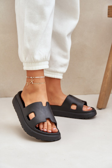 Lichte slippers met uitsparingen zwart Neladith 2