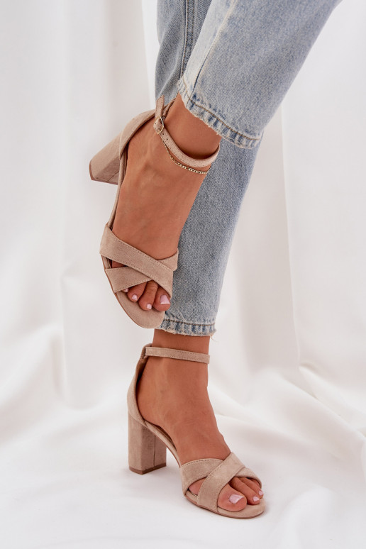 sandalen Op SłupkoInym Obcasie Z van eco-suèdeu beige Saniffia sandalen Op SłupkoInym Obcasie Z van eco-suèdeu beige Saniffia